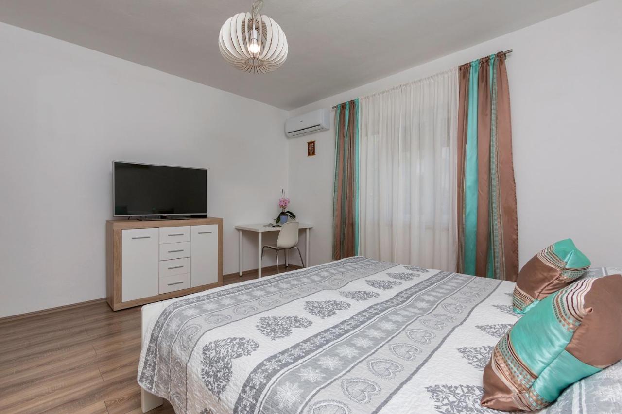 Apartman Bukarica Pula Buitenkant foto